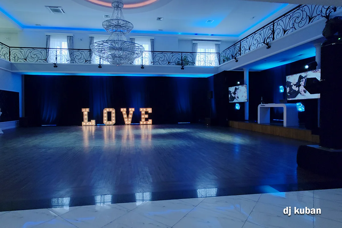 Wyciemnienie sali (Pipe & Drape) - zdjęcie 1